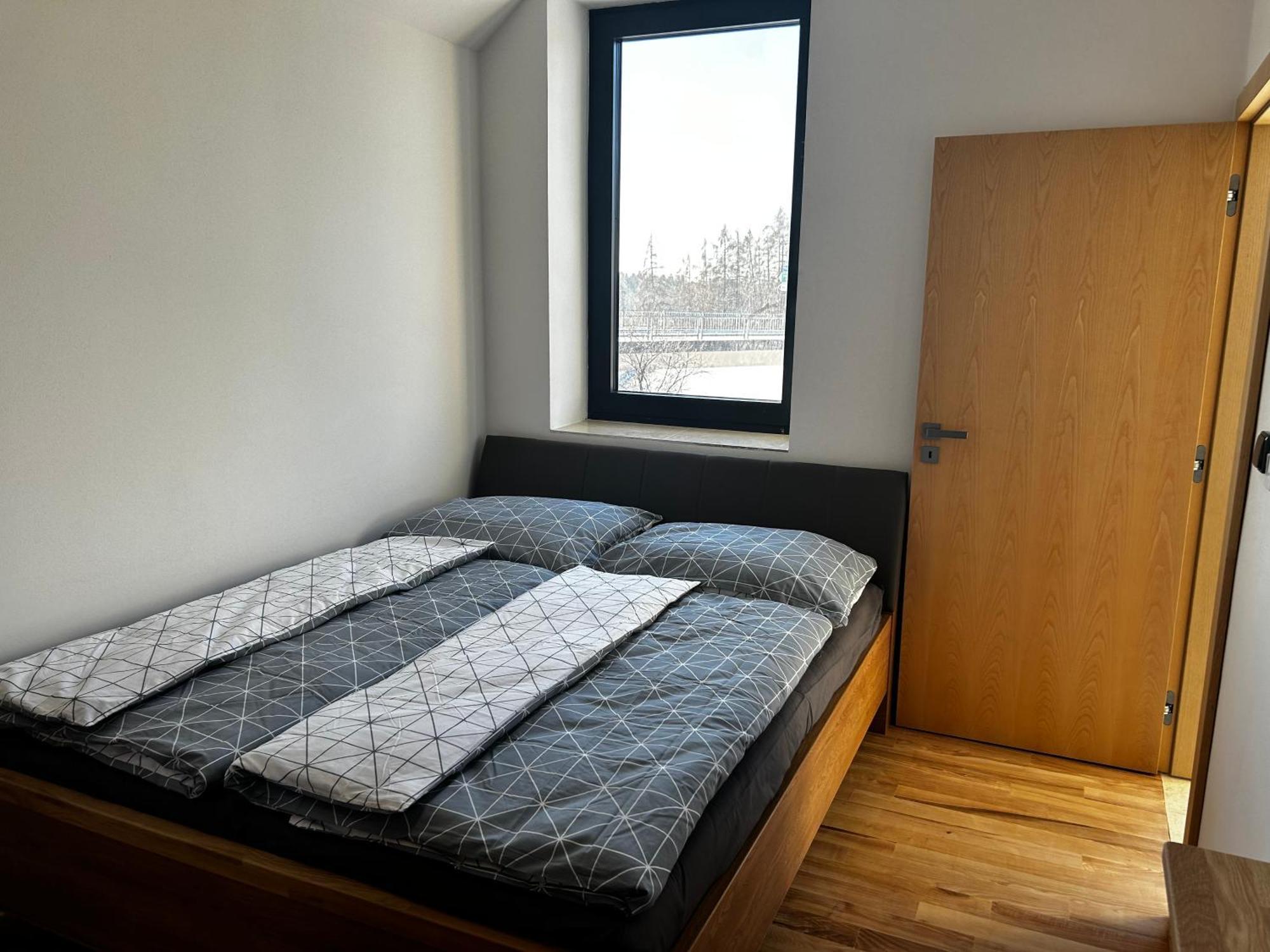 Hotel Palace Cinema Jíloviště Esterno foto