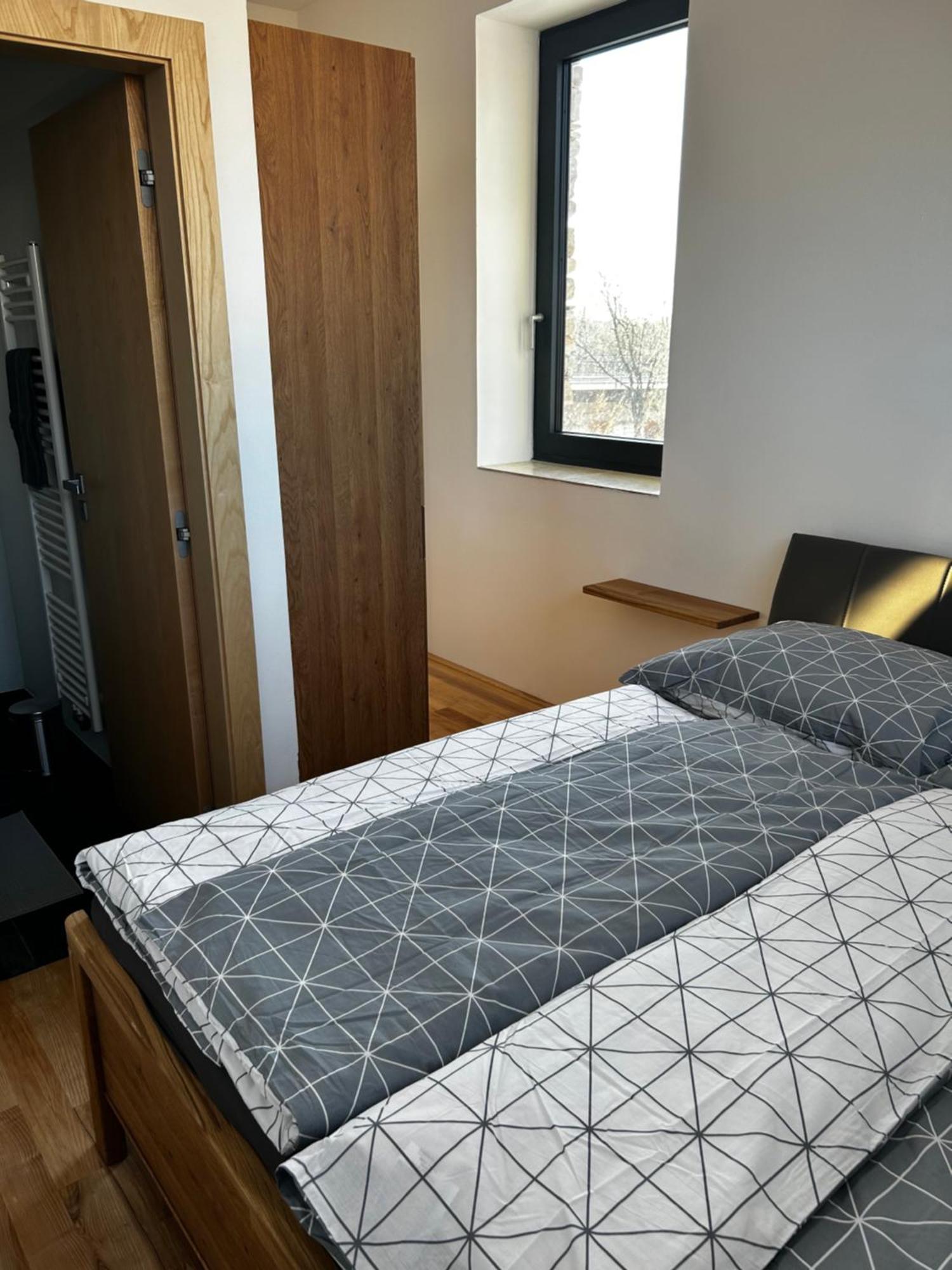 Hotel Palace Cinema Jíloviště Esterno foto
